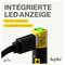 Beépített LED-kijelző egy USB-C csatlakozóval ellátott akkumulátoron. Sárga fény villog töltés közben; zöld fény jelzi a teljes feltöltöttséget.