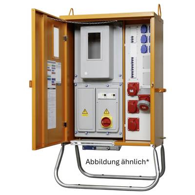 Egy nyitott elektromos elosztó különböző csatlakozóaljzatokkal és kapcsolókkal a belsejében, fémállványra szerelve. A külső borítás narancssárga, figyelmeztető jellel ellátva.