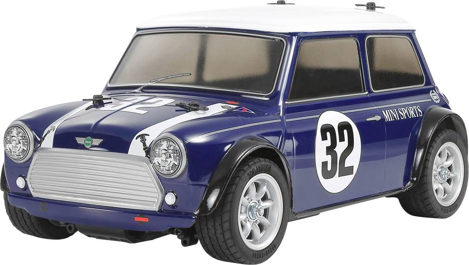 Egy kék és fehér játék modellautó, amelynek az oldalán '32'-es szám látható, egy veterán Mini Cooper versenyautóra emlékeztetve.