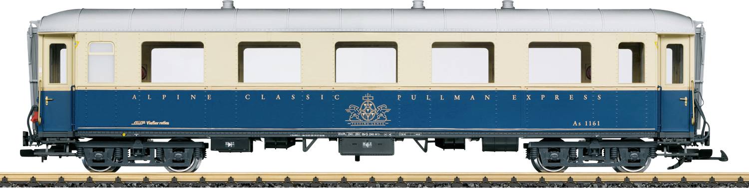 Egy régi vasúti kocsi, amelyen az 'Alpine Classic Pullman Express' felirat olvasható, kék és krémszínű festéssel, nagy ablakokkal és részletgazdag kerekekkel.