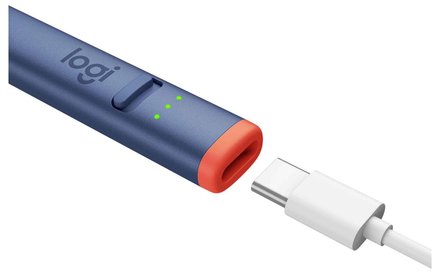 Egy kék színű stylus, amelyen 'logi' felirat szerepel, narancs hegyű, három zöld LED-lámpával együtt egy USB-C töltőkábel mellett látható, amely jelzi a töltési képességet.
