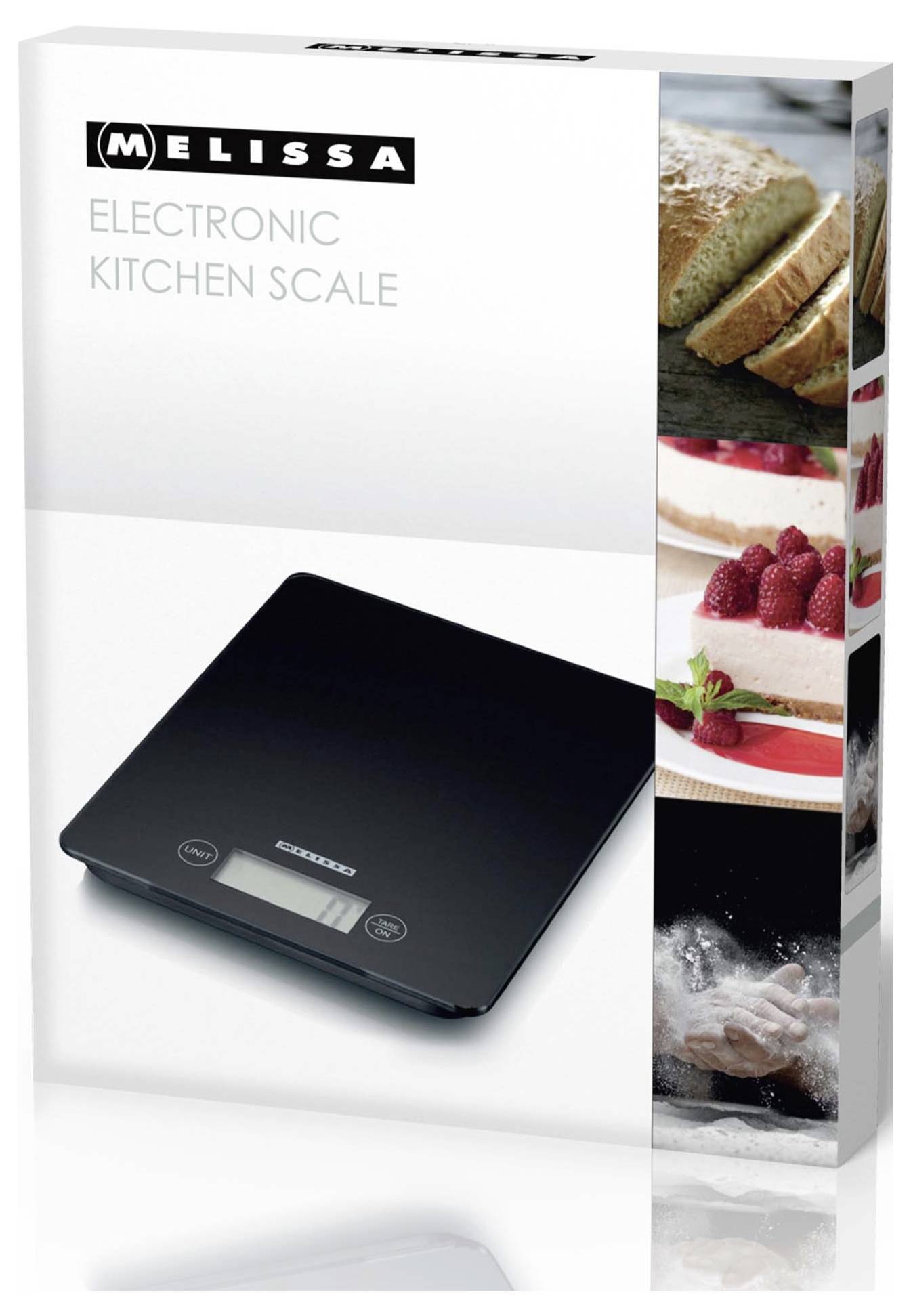 A 'Melissa Elektronikus Konyhai Mérleg' csomag, amely egy digitális mérleget ábrázol, kenyér képével, málnás tortával és lisztező kezekkel.