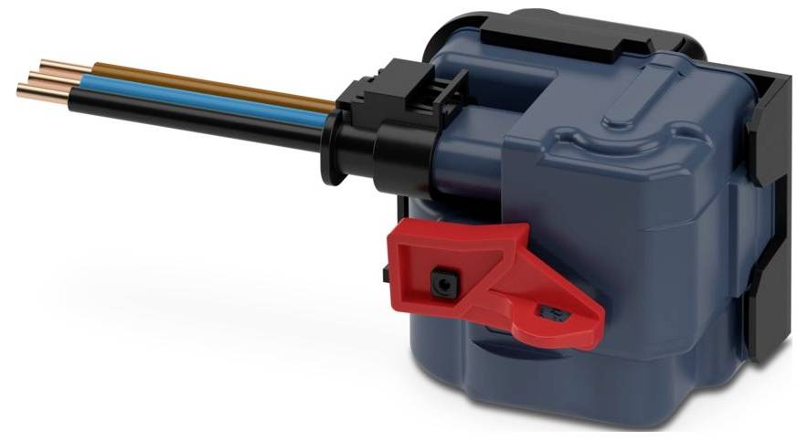 Egy fekete és kék elektromos transzformátor, csatlakoztatott réz vezetékekkel és egy piros biztonsági kar az oldalán.