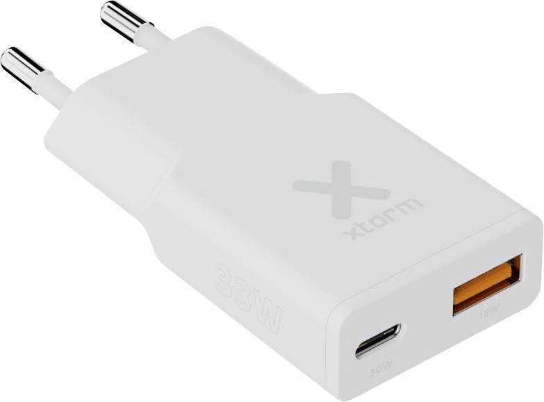 'Egy fehér Xtorm USB falitöltő kettős porttal: egy USB-C (30W) és egy USB-A (12W) port.'