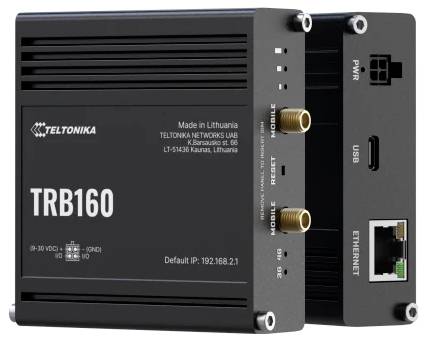 Egy fekete Teltonika TRB160 ipari router látható, amely energiaellátási, USB, Ethernet és mobil csatlakozási portokkal rendelkezik, és a szöveg azt jelzi, hogy Litvániában készült.