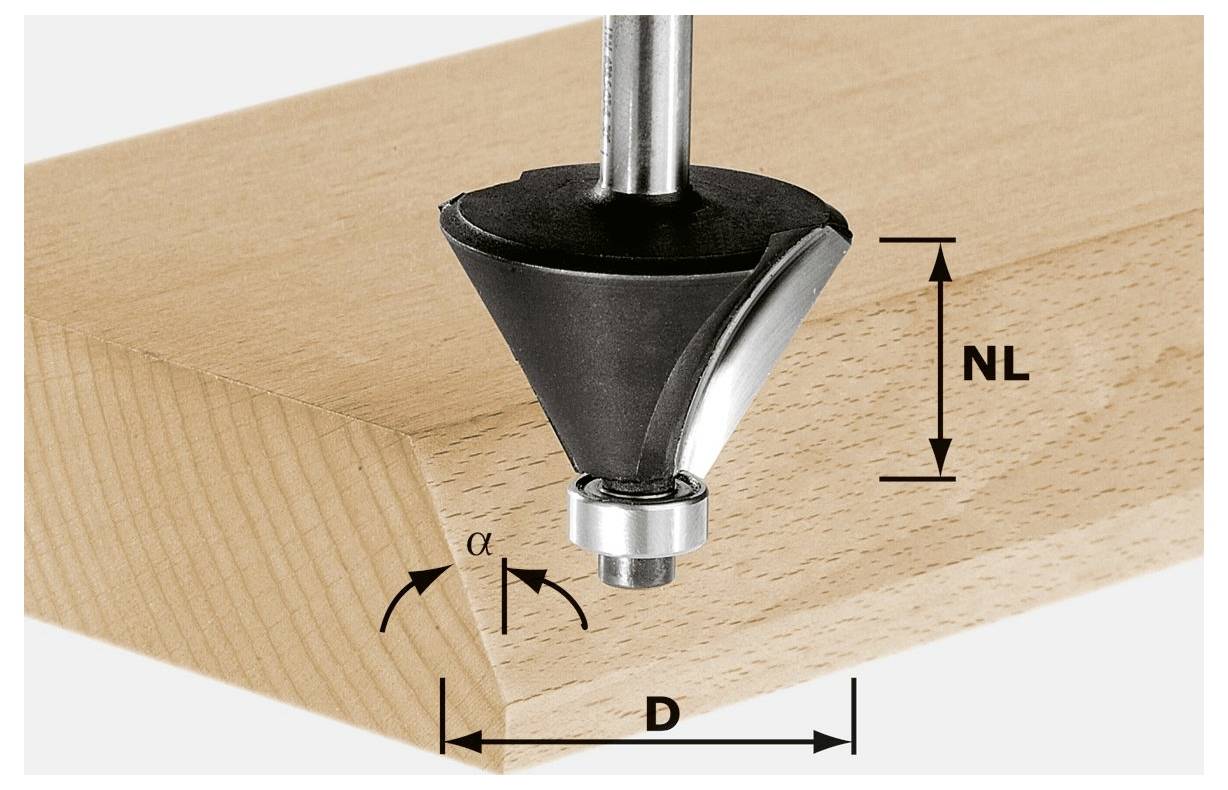 Egy süllyesztőfúró részlegesen egy fa anyagba fúr; a sematikus szögek „α" és az „NL" és „D" méretek fel vannak tüntetve.