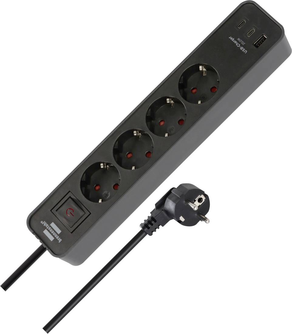 Fekete elosztó négy aljzattal, egy kapcsolóval és egy tápkábellel. Három USB-portot tartalmaz az eszközök töltéséhez.