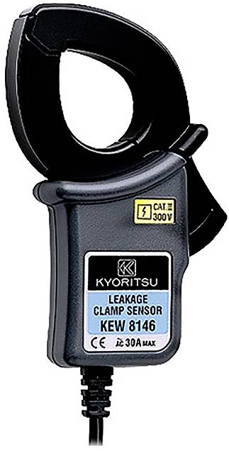 Fekete és kék szivárgásmérő bilincs szenzor, amelyet "Kyoritsu KEW 8146" címke jelöl, elektromos szivárgás mérésére szolgál, CAT III 300V jelöléssel ellátott.