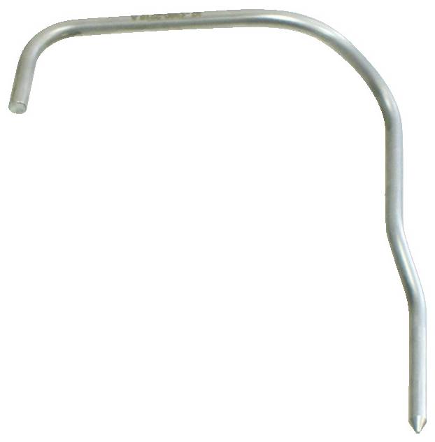 'Egy görbült fém rúd hegyes végű, valószínűleg kertészeti vagy rögzítési célokra használható, fehér háttéren izolálva.'