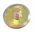 Egy kis, kerek, fémes gomb visszatükröző felülettel, amely fényes, körkörös mintázatot mutat arany és bronz változatos árnyalataiban.