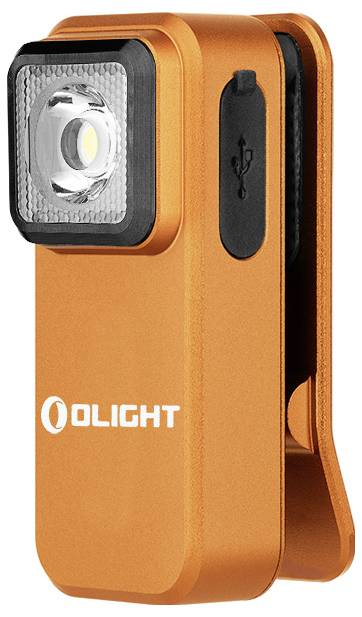 Kék fém zseblámpa klip az 'OLIGHT' márkanévvel domborított, QR-kóddal és CE-jelöléssel az oldalán.
