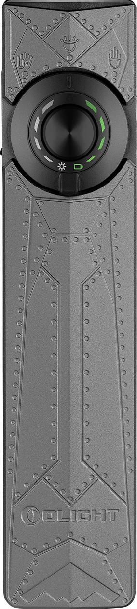 Egy elegáns Olight zseblámpa fekete körös vezérlőgombbal a közepén, körülötte dekoratív geometrikus gravírozási mintákkal.