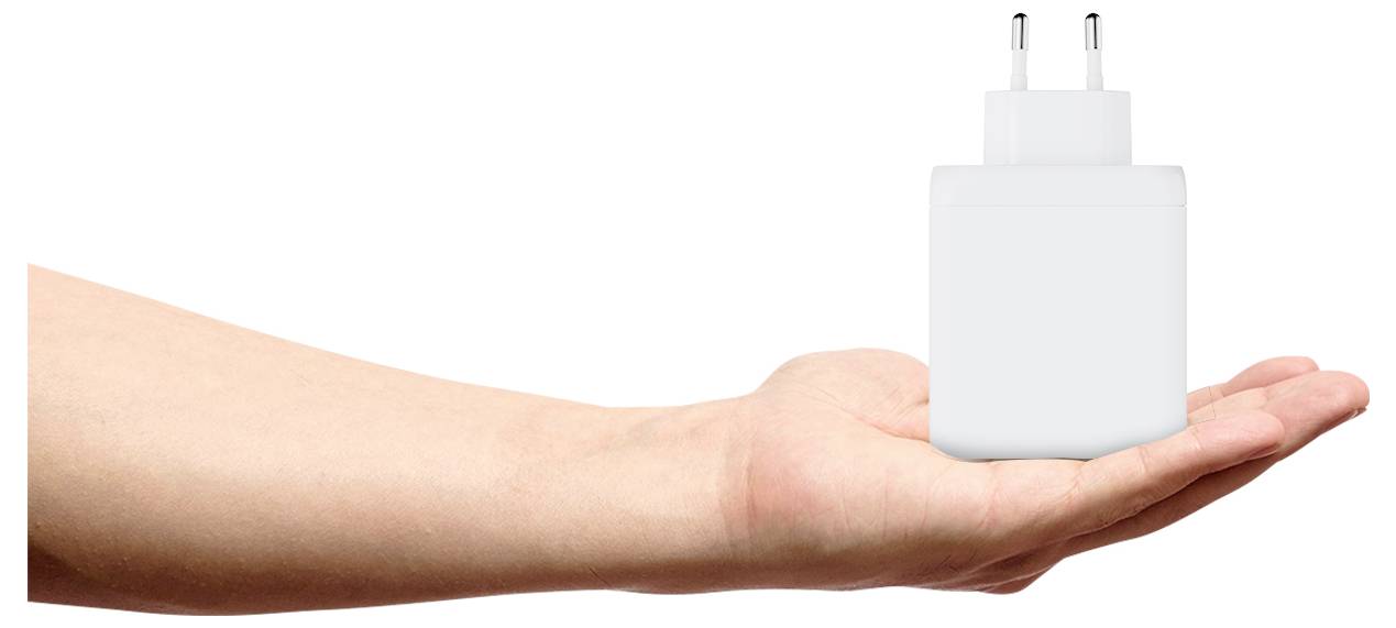 XTORM Ultra Wall USB-s töltőkészülék 100 W 2x USB-C®, 1x USB-A Quick Charge 3.0 Fehér GaN-13