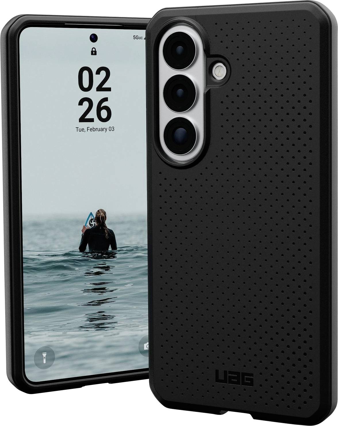 Fekete okostelefon tok textúrált hátlappal, mellett egy telefon, amely egy személy óceánban mutatandó háttérképét megjeleníti.