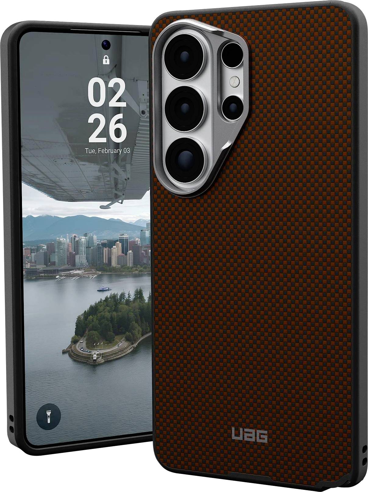 Egy okostelefon, amelyen városi tájkép háttérkép látható, részben nyitva van, és megjeleníti az időt és a dátumot. A telefon védőtokkal rendelkezik, amely textúrált piros és fekete mintázattal bír.