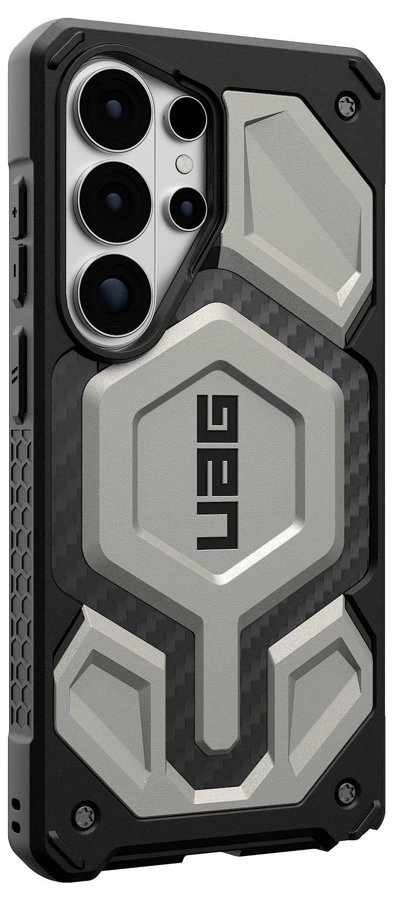 Egy személy egy kikapcsolt állapotú terep­járműnek támaszkodva áll egy napfényes mezőn, amely a telefon zár­képernyőjét mutatja a "02:26" időponttal és a "Kedd, február 03" dátummal.