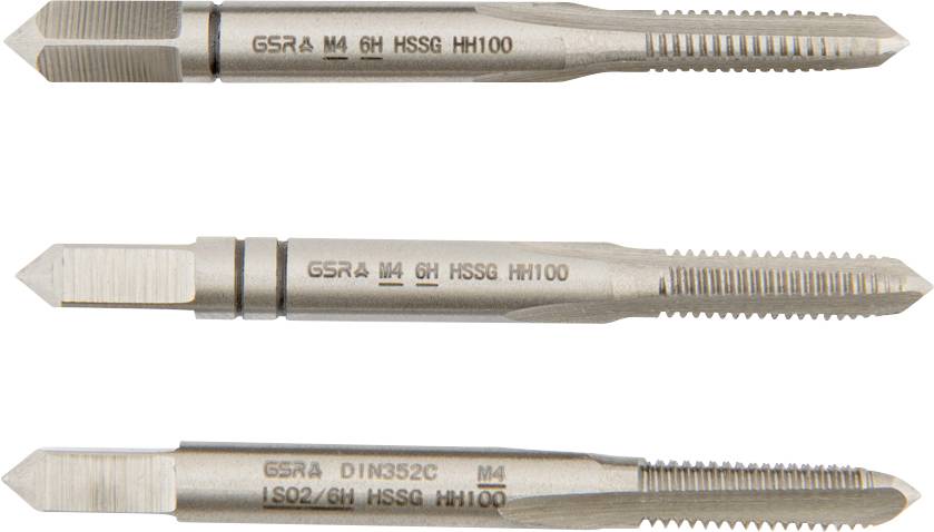 Három vízszintesen elrendezett fém menet csiszoló, amelyeket „GSR4 M4 6H HSSG H1 100" címkék jelölnek. A menet csiszolók mérete kissé eltérő a menetes alkalmazásokhoz.