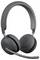 Fekete over-ear típusú vezeték nélküli fejhallgató boom mikrofonnal fehér háttéren.
