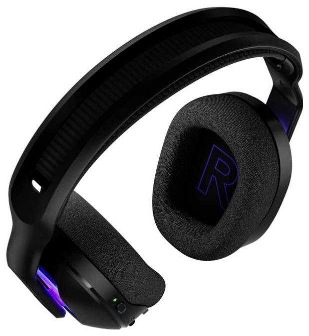 Fekete gamer fejhallgató párnázott fülfülkékkel, LED-megvilágítással és állítható fejpánttal, az immerzív hangélmények tervezésére.