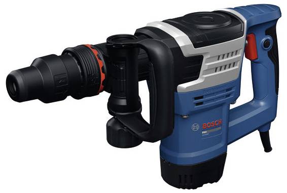 Bosch akkumulátoros ütéses csavarhúzó készlet hordtáskával, bitszett, akkumulátor töltővel és két 18V-os akkumulátorral, fehér háttéren bemutatva.