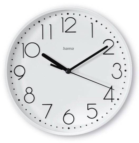 Fehér analóg falióra, amely körülbelül 10:10-et mutat, fekete számjegyekkel és mutatókkal, valamint vékony másodpercmutatóval.