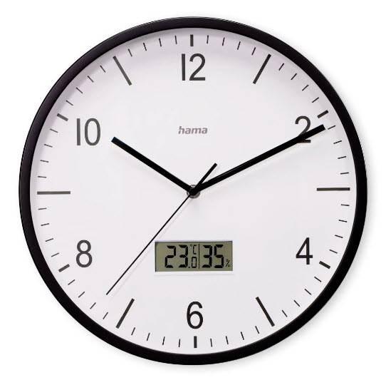 Analóg falióra, amely körülbelül 10:10-et mutat, középpontjában egy LCD kijelző, amely 23:35-öt jelenít meg.