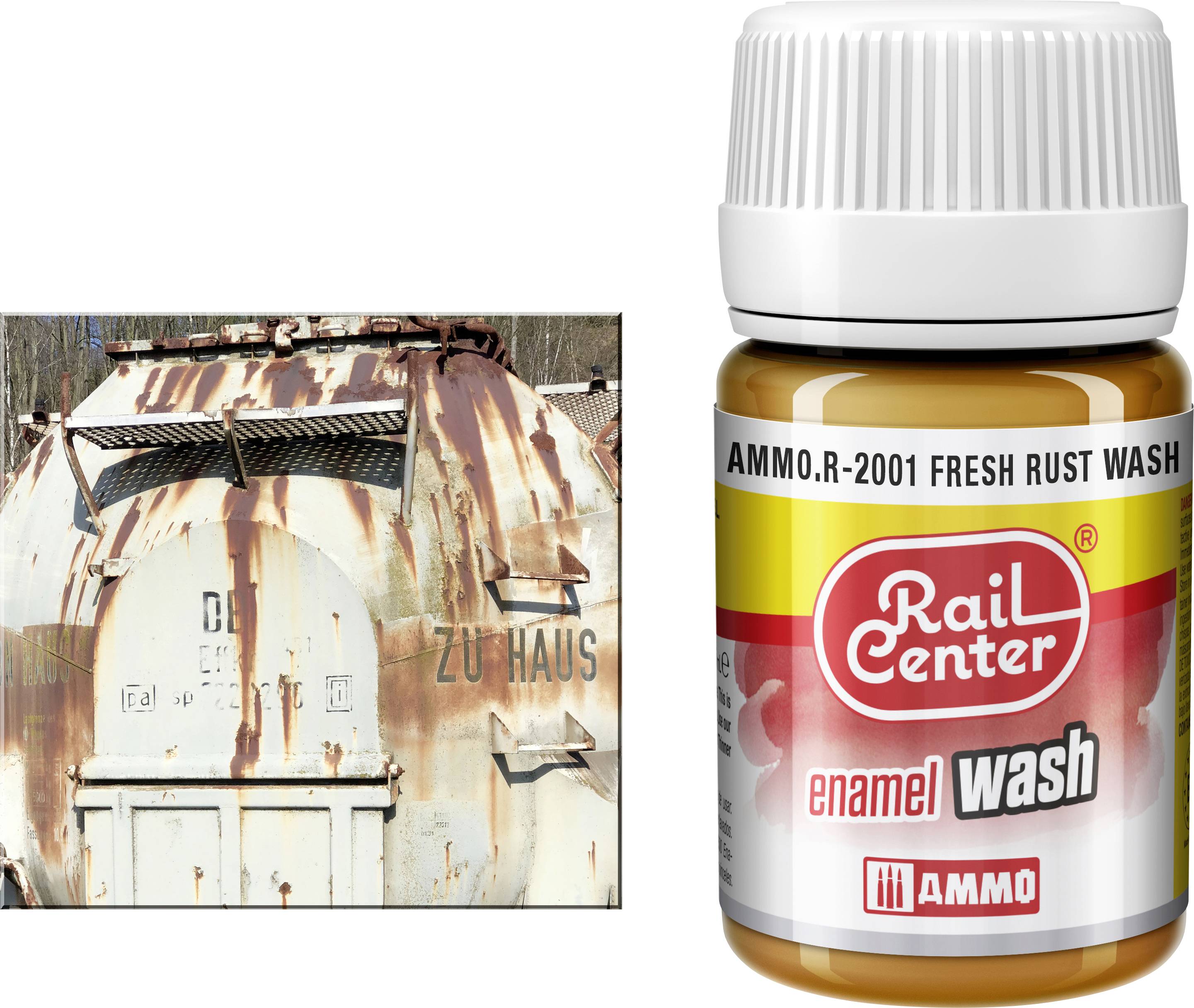 Rozsdafoltokkal szennyezett páncélozott jármű egy Rail Center "zománc mosás" üveg mellett, amelyen az "Ammo R-2001 Fresh Rust Wash" felirat látható.