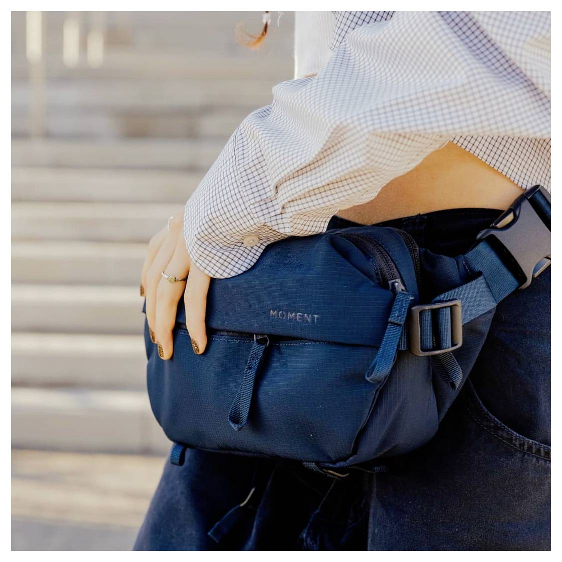 Moment Moment Everything Sling 2L Navy tartozék táska-1