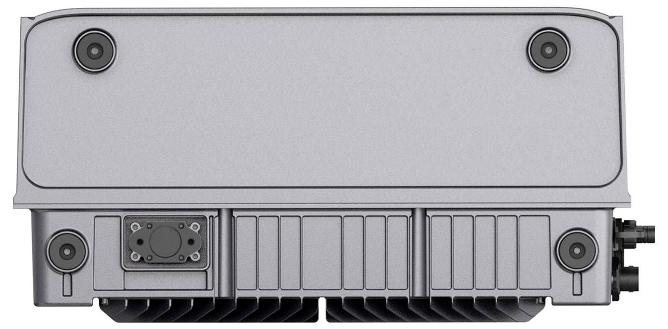 Egy kacsintott szürke elektronikus eszköz vagy vezérlőegység hátoldala négy látható rögzítőcsavarral, szellőzési bordákkal, valamint csatlakozóportokkal az alján és jobb oldalon.