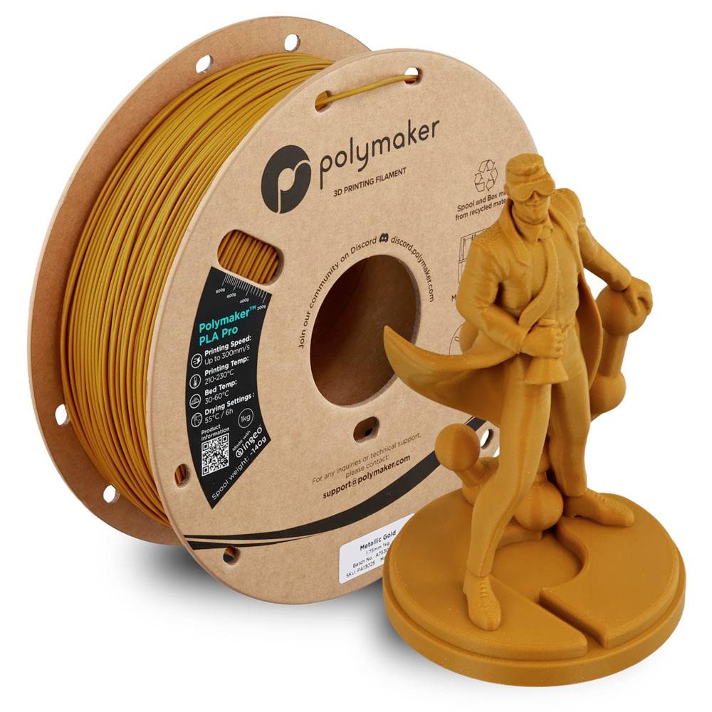 Narancssárga Polymaker PLA Pro 3D nyomtatófilament tekercs egy nyomtatott narancssárga figurina mellett, kerek talapzaton.