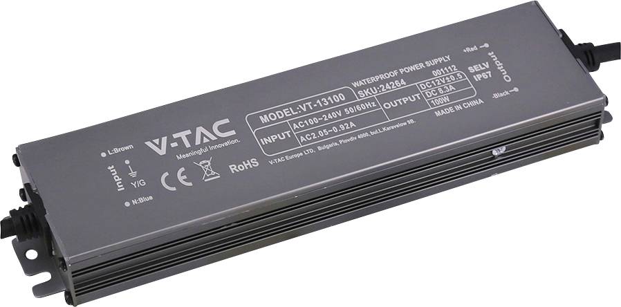 V-TAC vízálló tápegység, VT-13100-as modell, fekete fém házással, a címkén nyomtatott bemeneti és kimeneti specifikációkkal.