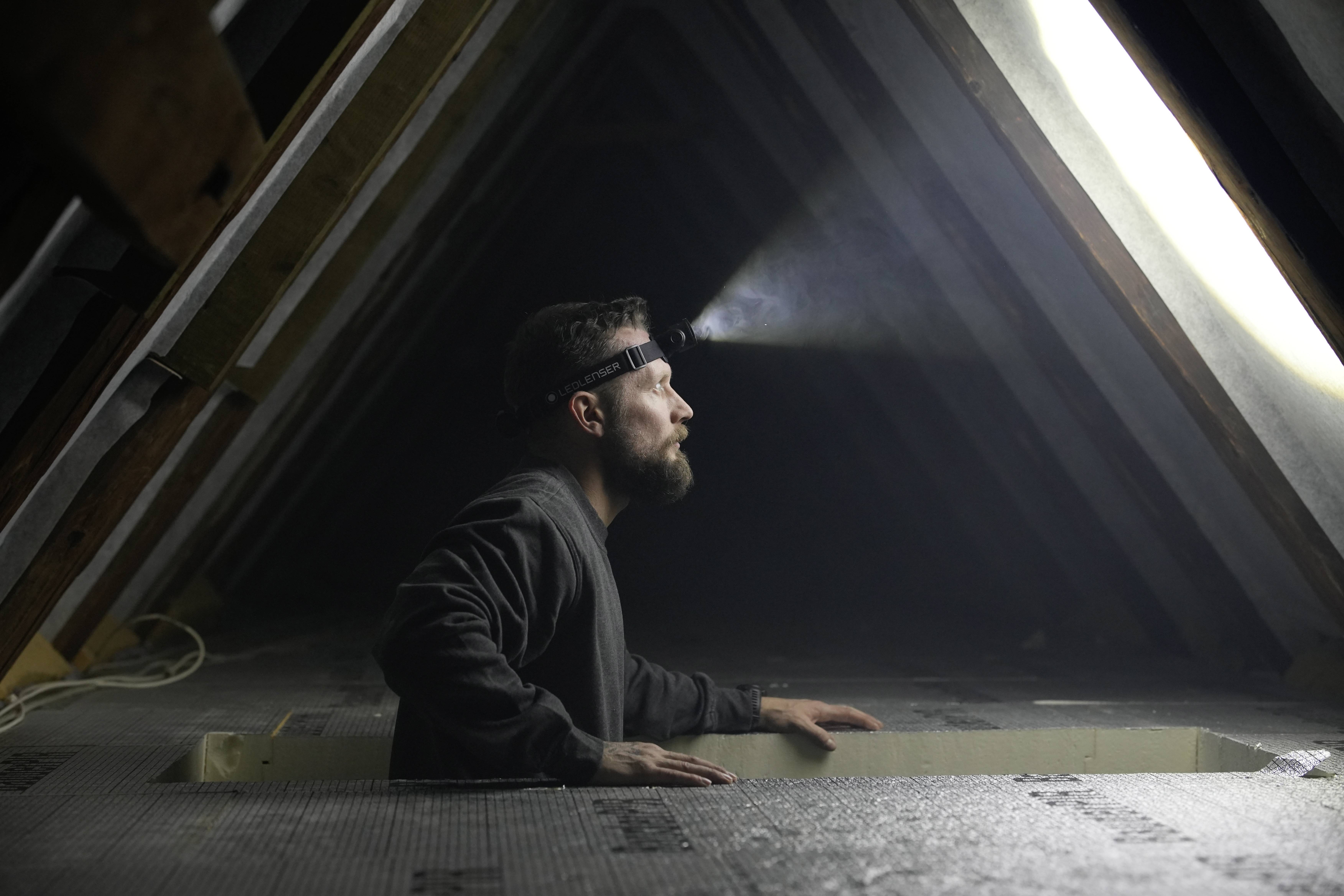 Ledlenser H7R LED Fejlámpa Akkuról üzemeltetett 1200 lm 4 óra 503221-21