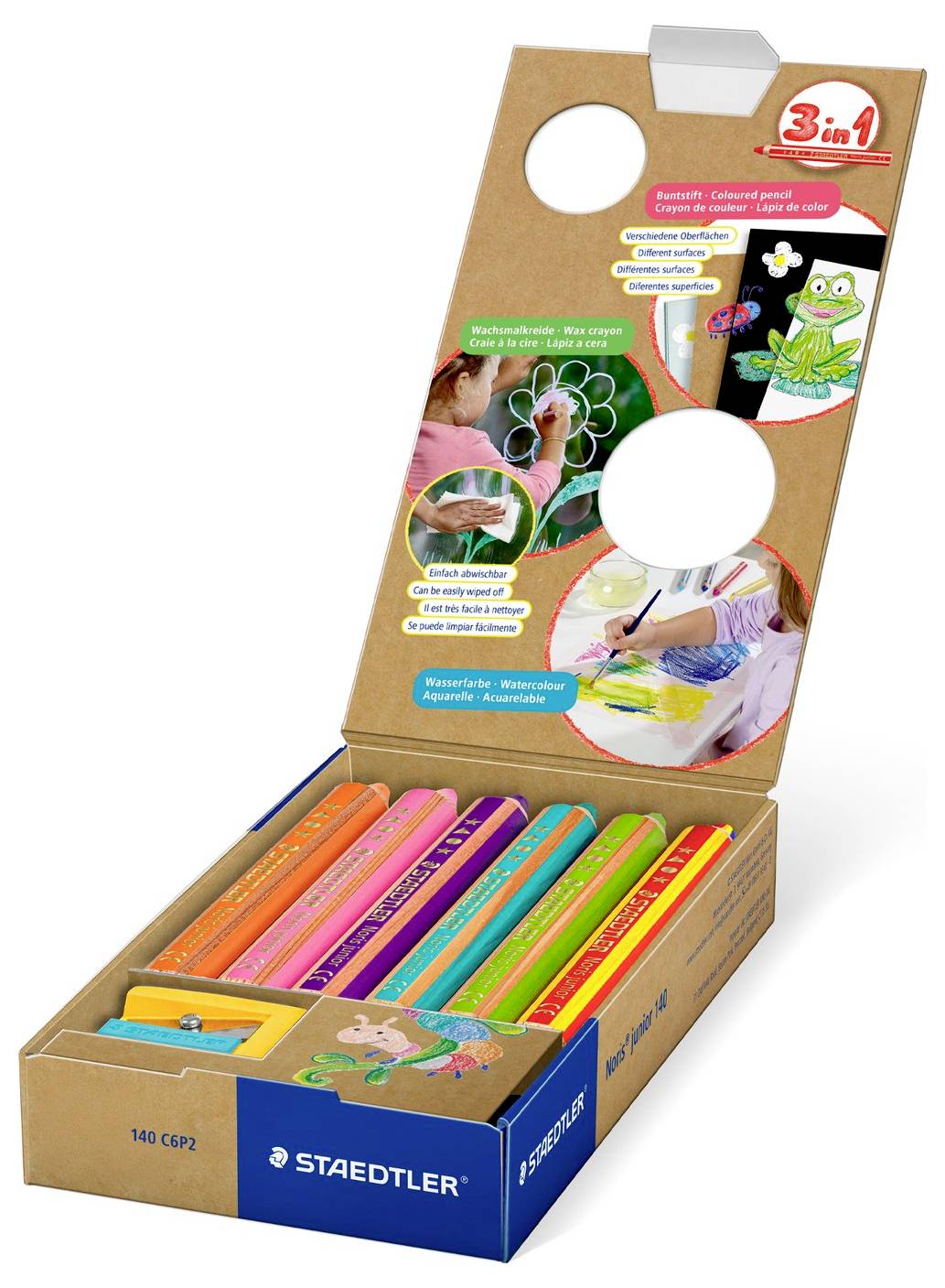 Nyitott STAEDTLER 3-in-1 színes ceruza kartondoboz, amely sokszínű ceruza assortimentet, nyomtatott terméképeket mutat egy békarajzzal és gyerekeket színezgetővel.