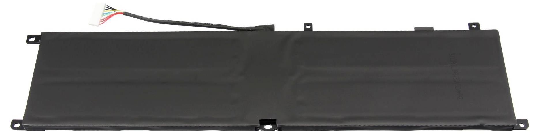 Fekete laptop akkumulátor csomag csatolt kábellel és csatlakozóval fehér háttéren.