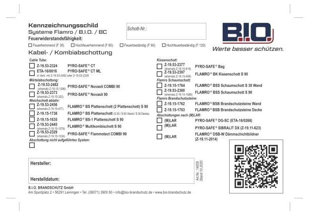Német termékosztályozási címke tűzvédelmi rendszerekhez, BIO logóval, jelölőnégyzet kategóriákkal, technikai terméknevekkel és QR-kóddal.
