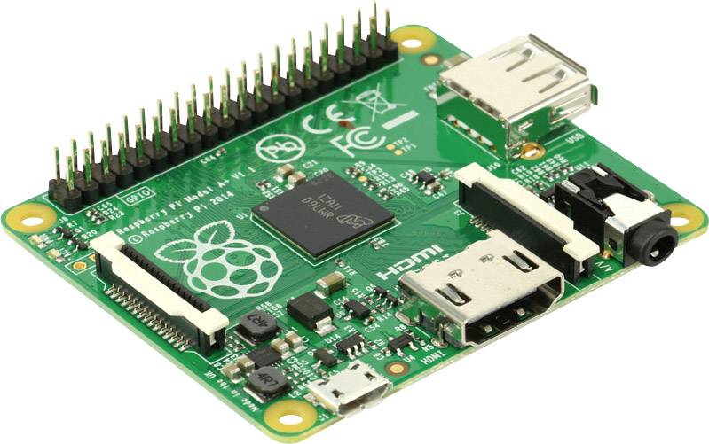 Egy Raspberry Pi közeli felvételen. A zöld áramköri kártyán a processzor, HDMI-csatlakozó és különböző interfészek láthatók.