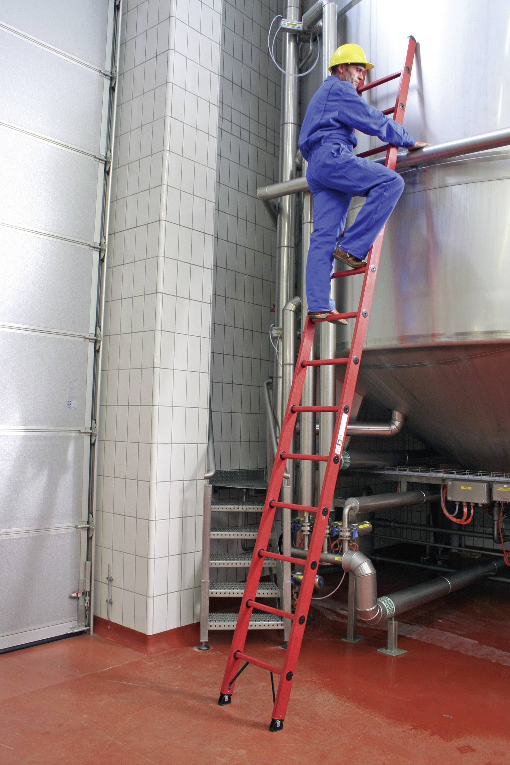 MUNK Günzburger Steigtechnik 36012 Tiszta műanyag Támasztólétra Munkamagasság (max.): 4.7 m Piros 10.9 kg