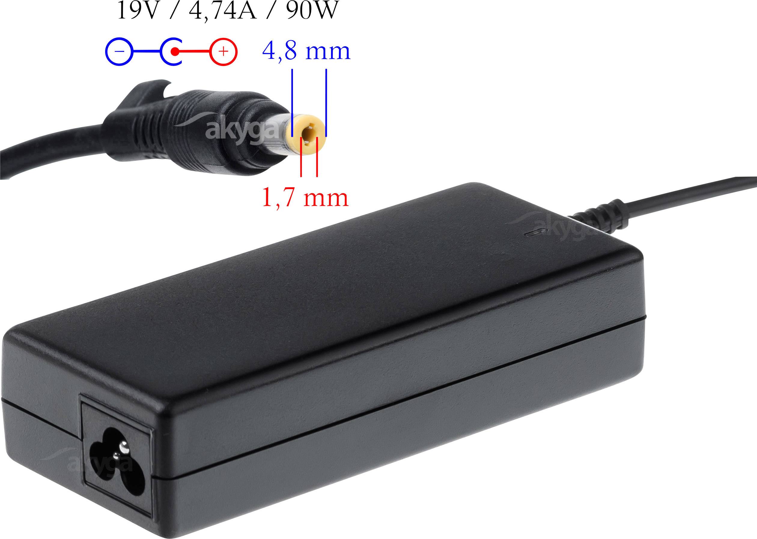 Fekete laptop hálózati adapter csatlakozóval. Feszültség: 19V, áramerősség: 4,74A, teljesítmény: 90W. Csatlakozó mérete: 4,8 mm külső, 1,7 mm belső átmérő.