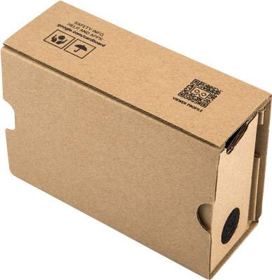Kartondoboz szimbólumokkal és QR-kóddal a tetején biztonsági információk számára.