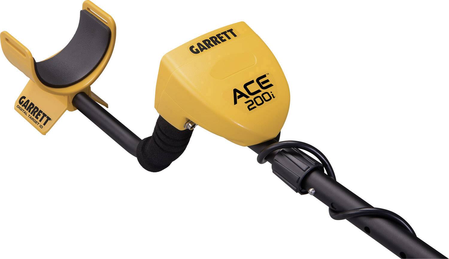 Sárga fémkereső fekete fogantyúval. 'GARRETT ACE 200i' felirattal. Fémtárgyak keresésére használják a talajban.