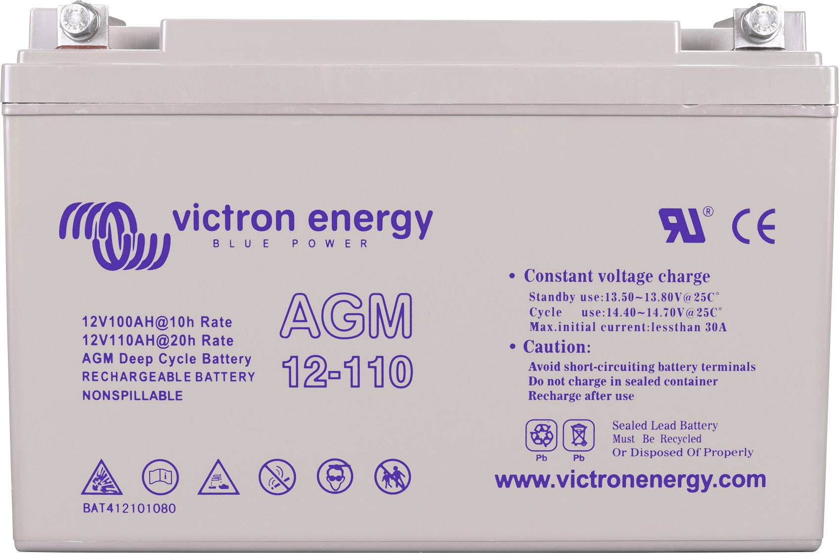 'AGM 12-110' akkumulátor a Victron Energy-től, 12V/110Ah, AGM Deep Cycle. Nyomatok: használati útmutató és biztonsági jelek, nem csöpög.