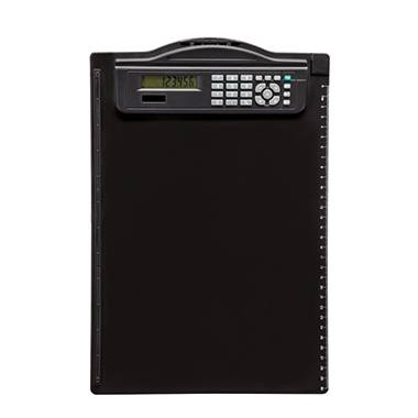 Egy fekete írótábla beépített LCD kijelzővel és numerikus billentyűzettel felül, amely egyszerű kezelést és számolást tesz lehetővé.