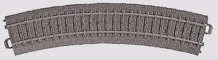 Íves játék vasúti pálya, szabvány méretben, szürke talpfákkal és fémsínek kombinációjával.