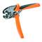 Narancssárga fogantyús fogó kábelek krimpelésére. A fogó fekete munkaterülettel és állítható csavarokkal rendelkezik.