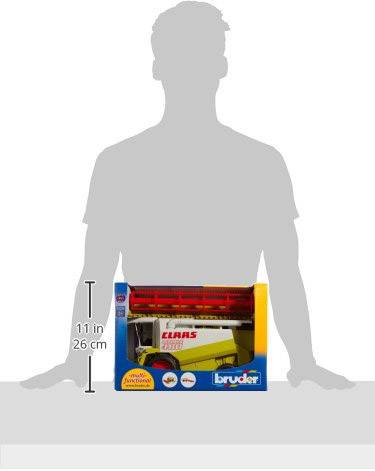 Egy Bruder 'Claas 2090' játékjármű doboza egy személy sziluettje előtt. A doboz méretei: 11 hüvelyk magas, 26 cm széles.