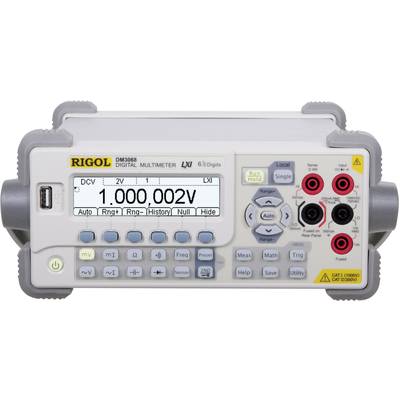 Egy digitális multiméter kijelzőjén '1,000,002 V' látható, amelyet beviteli gombok és különböző csatlakozók vesznek körül.