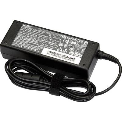 Egy fekete laptop töltő hosszú kábellel, amelyet rendezetten egy tépőzárral összefogtak. Több műszaki részlet és biztonsági jelzés van rányomtatva.
