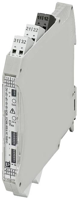 Egy keskeny elektronikus kapcsolószekrény-modul több számozott csatlakozóval, ipari alkalmazásokra tervezve.