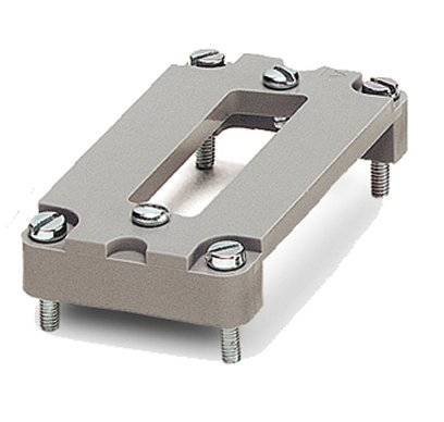 Szürke, téglalap alakú szerelőlemez hat csavarral, amelyek különböző lyukakba vannak behelyezve, alkatrészek rögzítésére használatos.
