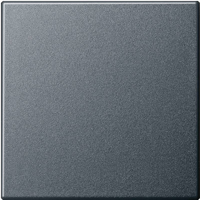 Sötétszürke négyzet alakú csempe finom, matt textúrával, egyenletes színárnyalattal, minta vagy díszítés nélkül.